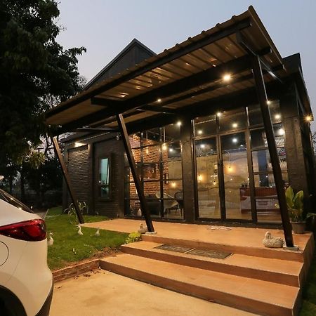 Manonnee Hotell Chiang Rai Eksteriør bilde